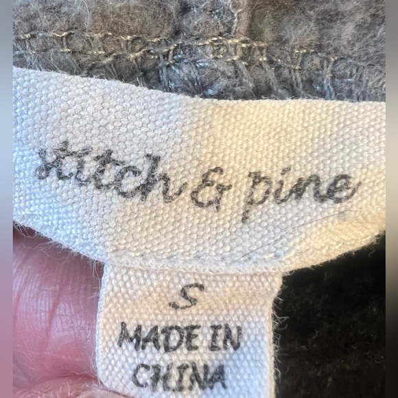 Stitch and Pine Skeleton Hoodie size small - Picture 5 of 5